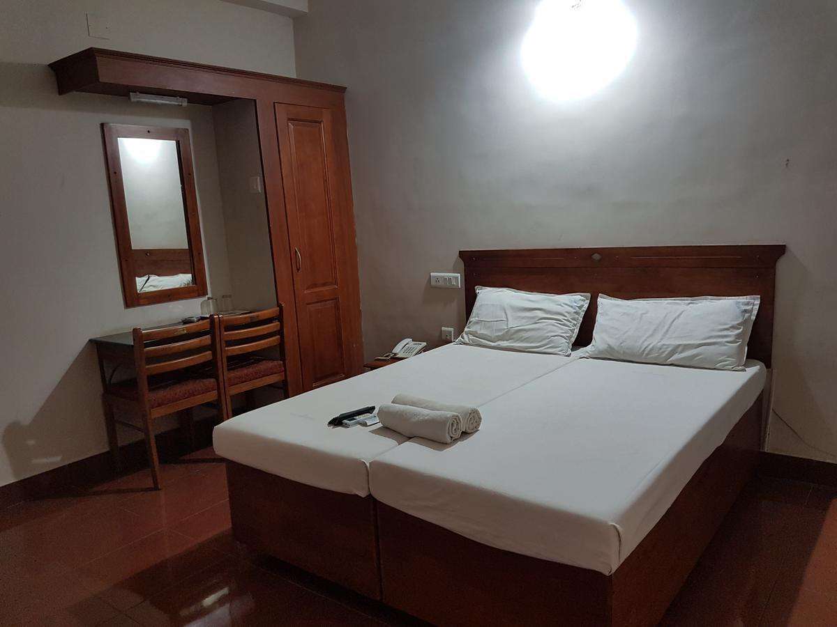 夏利马尔新城新城酒店 Kochi 外观 照片