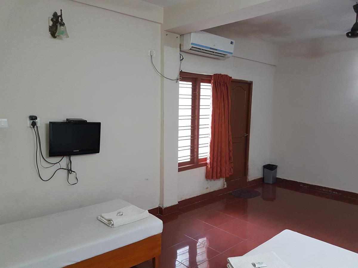 夏利马尔新城新城酒店 Kochi 外观 照片